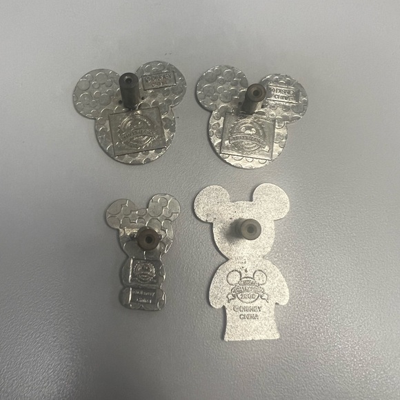 Disney Parks Trading Pins. Set of 4. - Picture 2 of 2